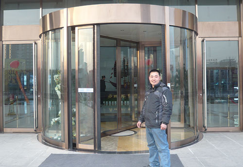 咸阳某售楼部自动门维修现场